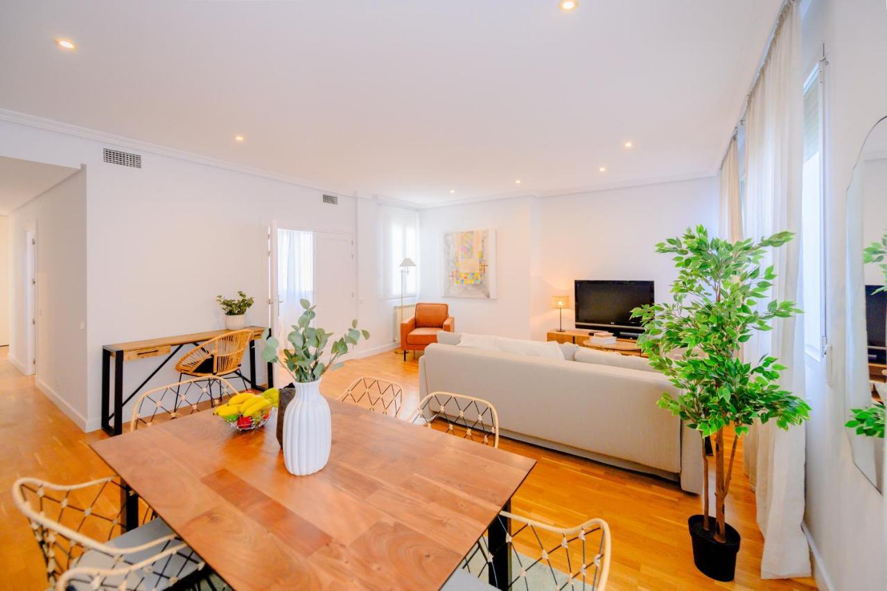 For You Rentals Coqueto Y Bonito Apartamento Temporal De Dos Dormitorios En El Retiro Axii66 Madrid Exterior foto